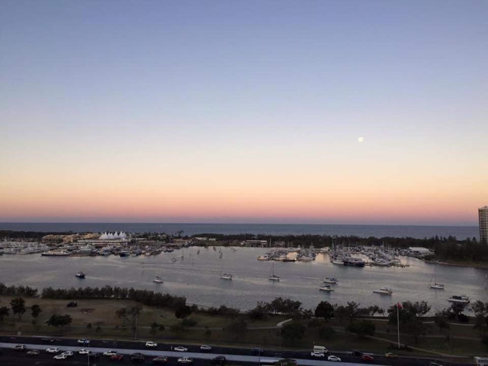 Stunning View Close To Everything Gold Coast Exterior photo